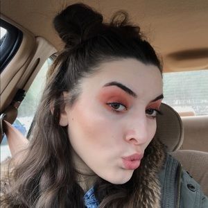 Meet your Posher, Kaila